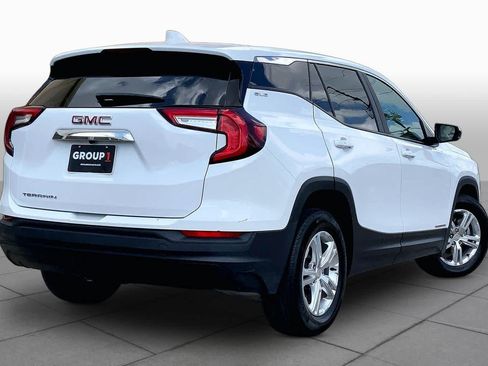 Used 2024 GMC Terrain SLE FWD image 12