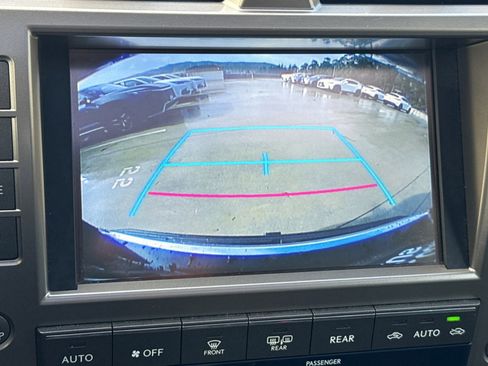 Used 2017 Lexus GX 460 Luxury w/ Preferred Accessory Package image 25