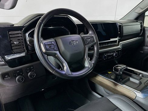Used 2022 Chevrolet Silverado 1500 RST w/ Convenience Package II image 9