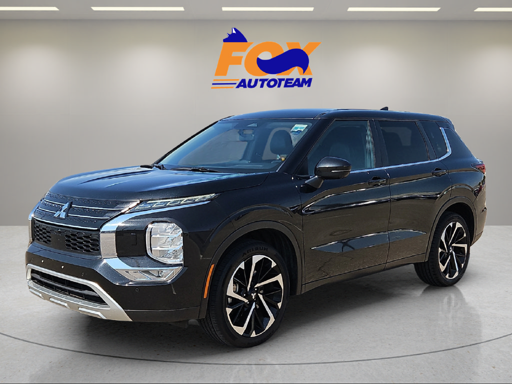 Used 2024 Mitsubishi Outlander SE AWD/4WD image 1