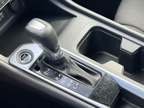 Used 2024 Nissan Sentra SV FWD image 18