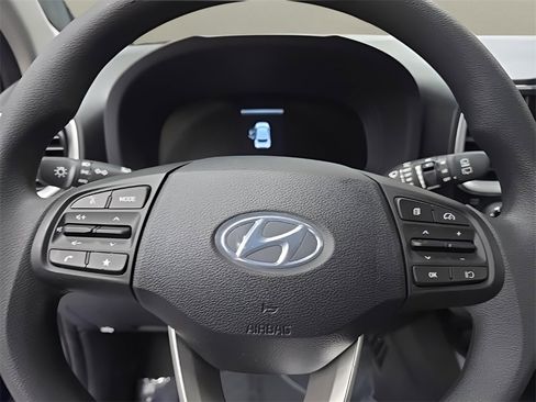 New 2026 Hyundai Venue SE image 23