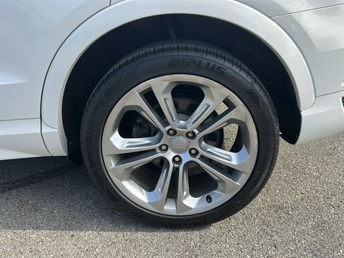 Used 2017 Audi Q3 2.0T Prestige AWD/4WD image 32