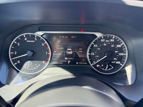 Used 2023 Nissan Rogue SV FWD image 11