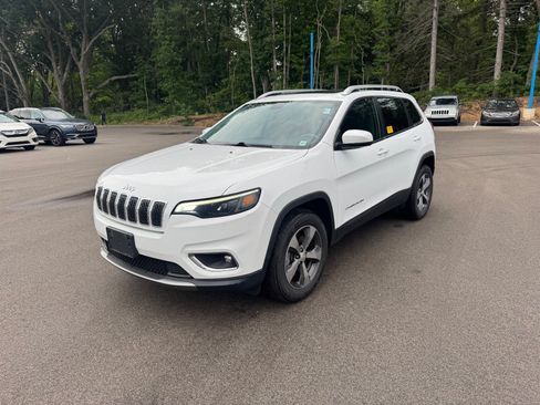 Used 2019 Jeep Cherokee Limited AWD/4WD image 5