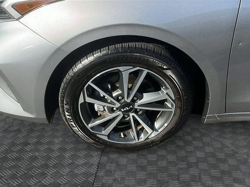 Used 2023 Kia Forte LXS image 8