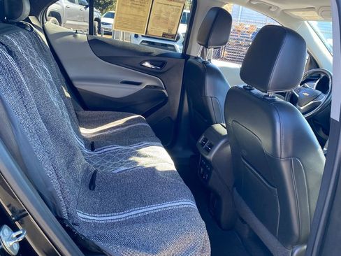 Used 2018 Chevrolet Equinox Premier image 17