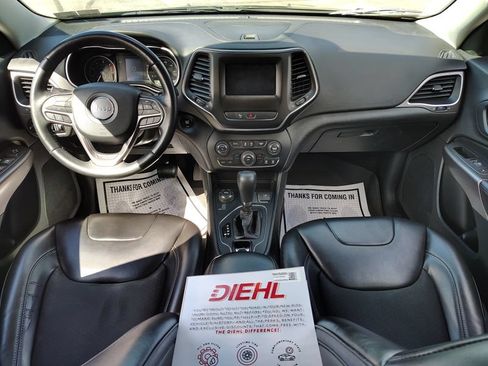 Used 2019 Jeep Cherokee Latitude Plus w/ Cold Weather Group AWD/4WD image 20