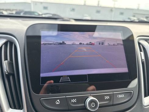 Used 2024 Chevrolet Malibu LT image 22