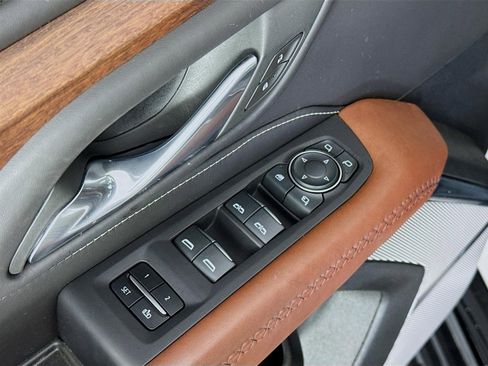 Certified 2024 GMC Yukon Denali Ultimate image 20