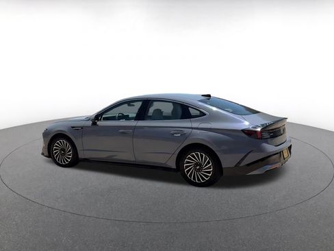 Used 2025 Hyundai Sonata SEL FWD image 10