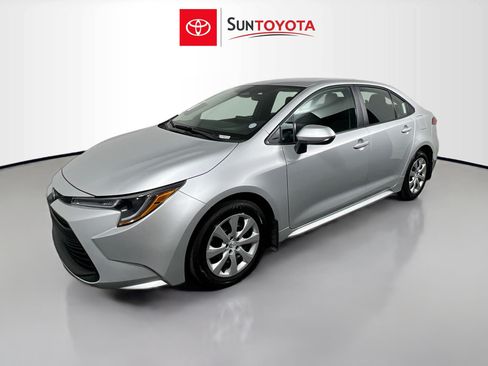 Used 2026 Toyota Corolla LE FWD image 9