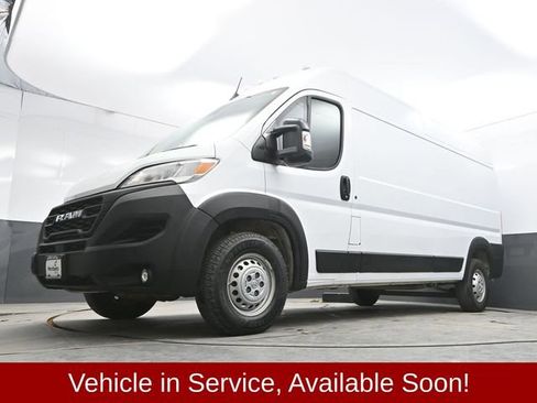 Used 2024 RAM ProMaster 2500 w/ Convenience Group image 32