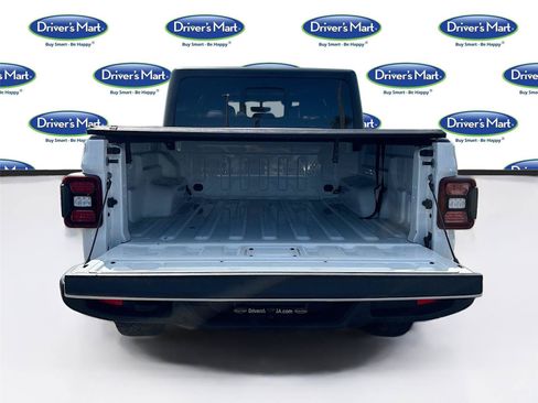 Used 2020 Jeep Gladiator Overland AWD/4WD image 25