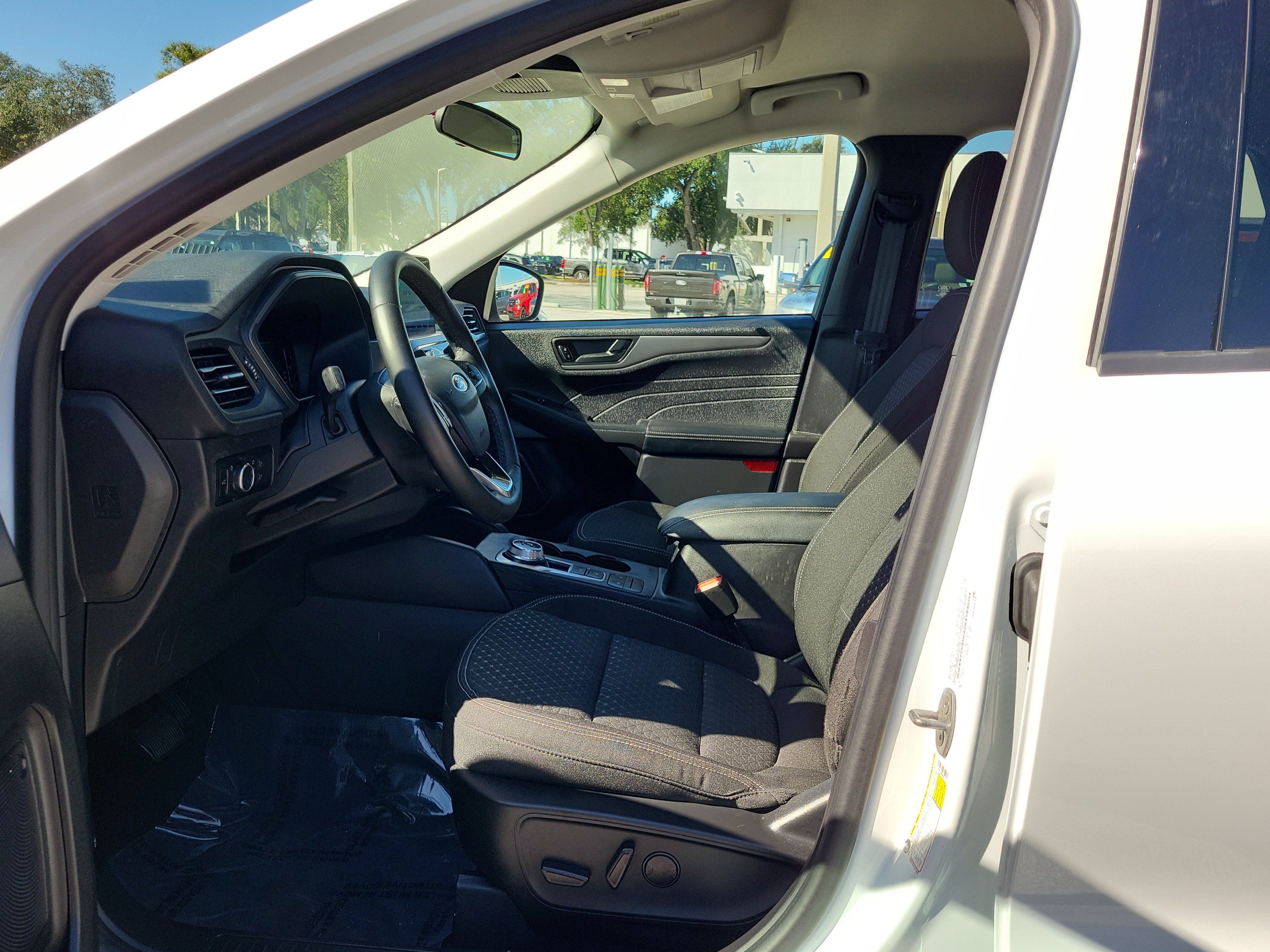 Certified 2023 Ford Escape Active FWD image 21