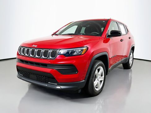 Used 2023 Jeep Compass Sport image 10