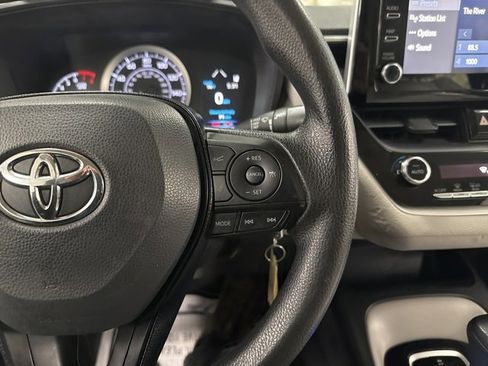 Used 2020 Toyota Corolla LE image 24