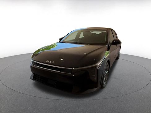 Used 2025 Kia K4 FWD image 4
