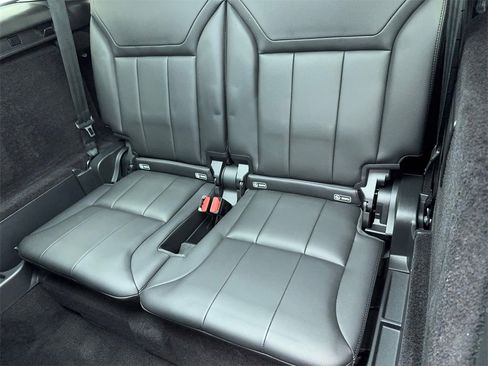 Used 2020 Land Rover Discovery HSE image 49