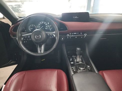 Used 2025 MAZDA MAZDA3 Hatchback w/ Appearance Package AWD/4WD image 6