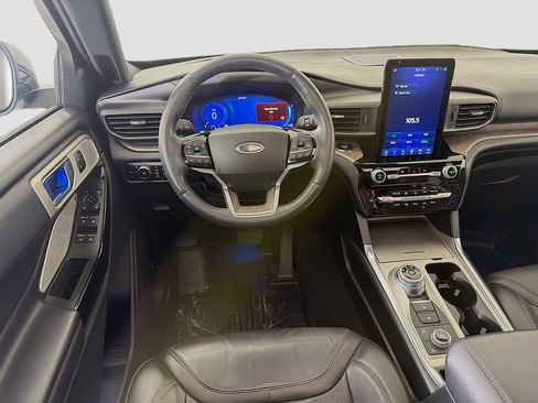 Used 2023 Ford Explorer Platinum w/ Technology Package AWD/4WD image 28
