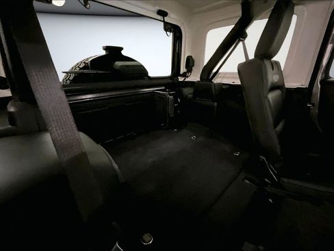 Used 2018 Jeep Wrangler Unlimited Rubicon AWD/4WD image 26