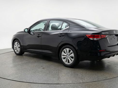 Used 2025 Nissan Sentra S image 6