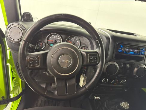 Used 2013 Jeep Wrangler Sport AWD/4WD image 14