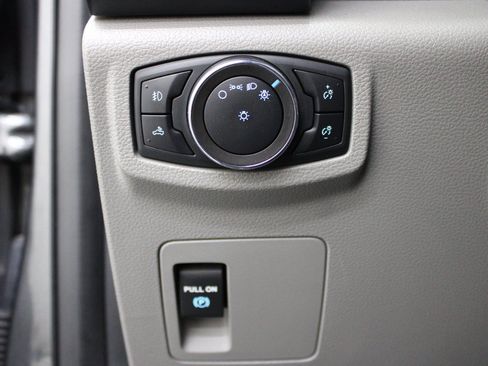 Used 2019 Ford F150 XL w/ Equipment Group 101A Mid AWD/4WD image 16
