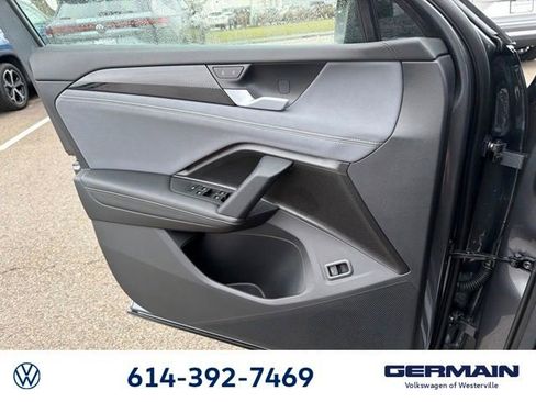 New 2026 Volkswagen Tiguan SE R-Line image 22