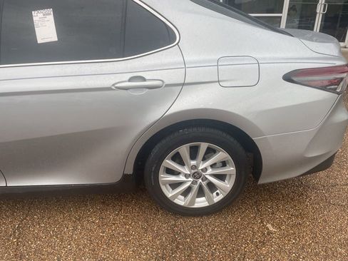 Used 2023 Toyota Camry LE image 3