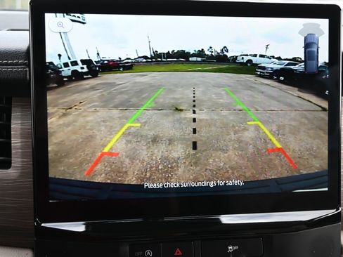 Used 2023 Ford Expedition Limited image 13