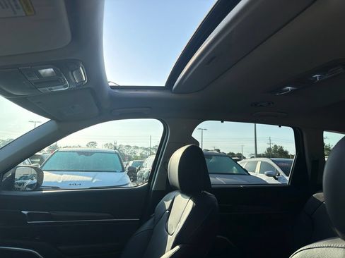 Certified 2022 Kia Telluride EX FWD image 19