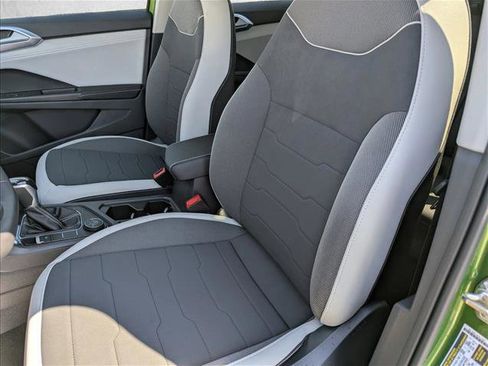 New 2026 Volkswagen Taos SE AWD/4WD image 22