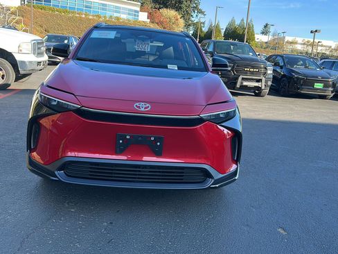 Used 2024 Toyota bZ4X XLE w/ Weather Package image 1