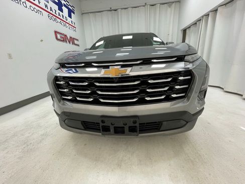 New 2026 Chevrolet Equinox LT image 2