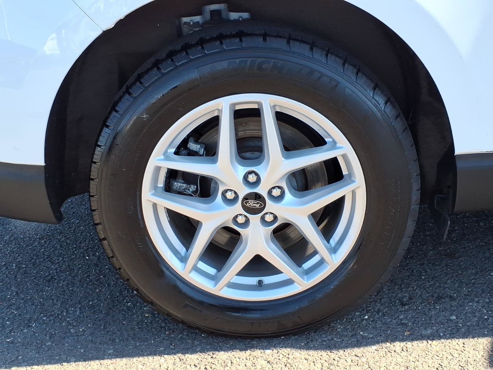 Used 2024 Ford Edge SEL AWD/4WD image 7