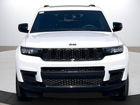 Certified 2023 Jeep Grand Cherokee L Laredo image 3