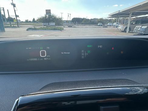 Used 2016 Toyota Prius Two image 24