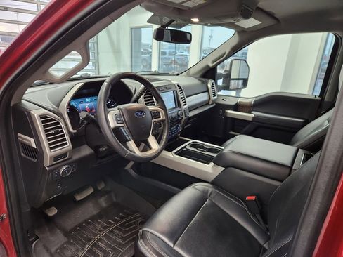 Used 2017 Ford F350 Lariat w/ Chrome Package image 13