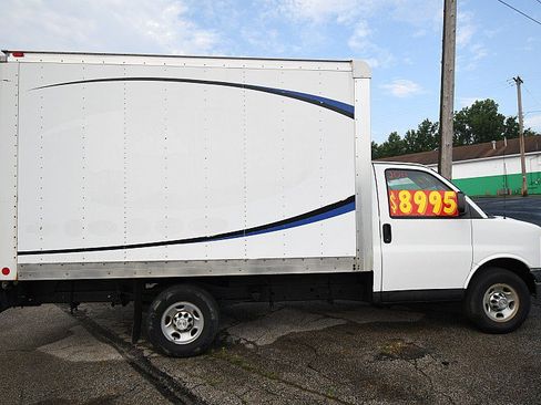 Used 2013 Chevrolet Express 3500 RWD image 8