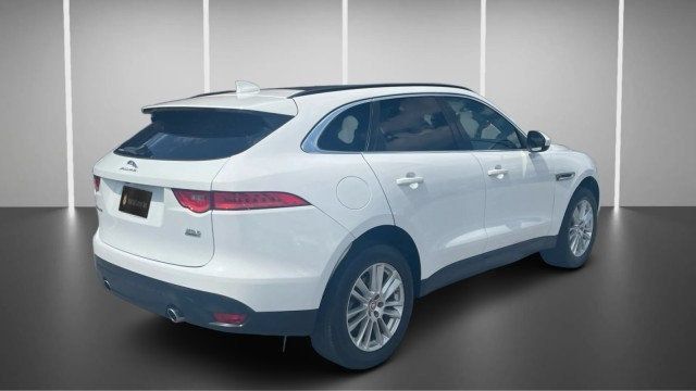 Used 2018 Jaguar F-PACE Prestige AWD/4WD image 7