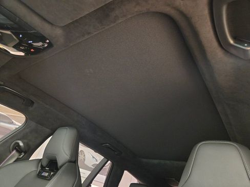 Used 2025 BMW M5 Touring image 40