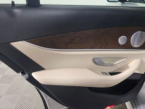 Used 2019 Mercedes-Benz E 450 E 450 4MATIC Sedan 4D image 12