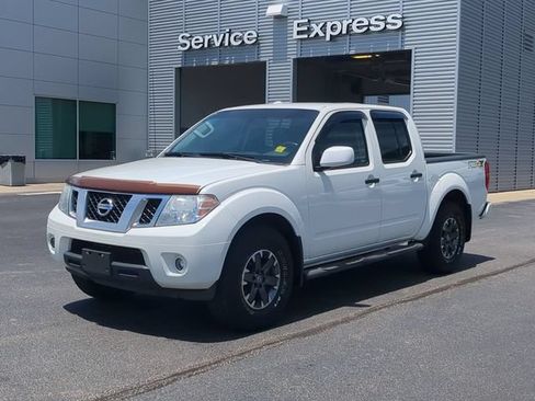Used 2018 Nissan Frontier PRO-4X AWD/4WD image 7