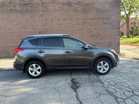 Used 2013 Toyota RAV4 XLE AWD/4WD image 6