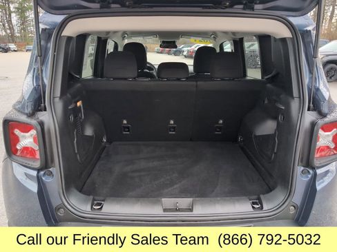 Used 2021 Jeep Renegade Latitude AWD/4WD image 23