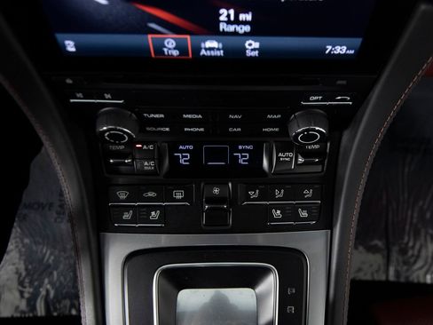 Certified 2024 Porsche 718 Cayman S RWD image 29