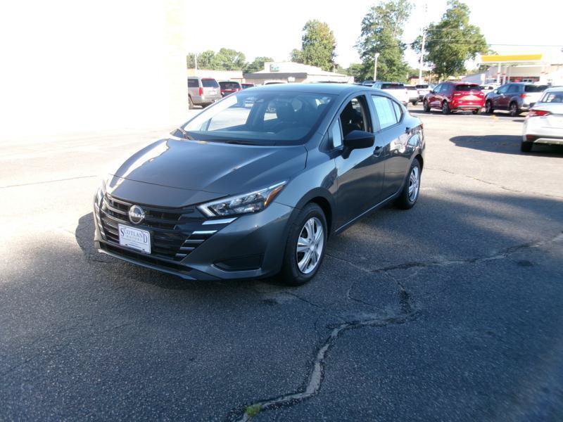 Used 2025 Nissan Versa S w/ Trunk Package FWD image 15