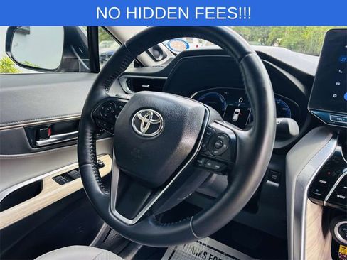 Used 2024 Toyota Venza Limited image 16